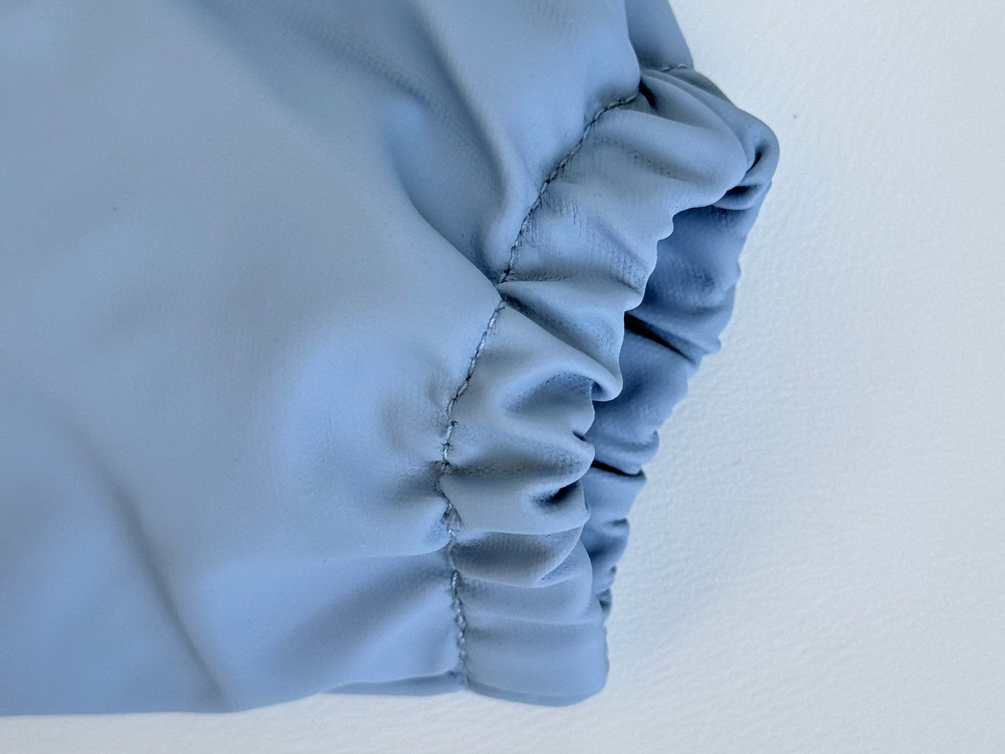 ‘Waterdichte slab met mouwen “licht blauw”